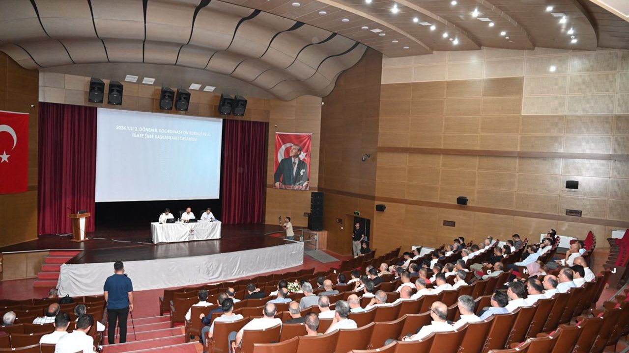 Batman'da İl Koordinasyon Kurulu Toplantısı vali Ekrem Canalp başkanlığında gerçekleştirildi.